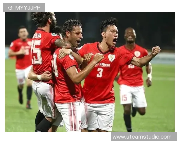 欧冠激战:本菲卡与国米战平红牌争议引发全场热议 欧冠激战:本菲卡与国米战平红牌争议引发全场热议