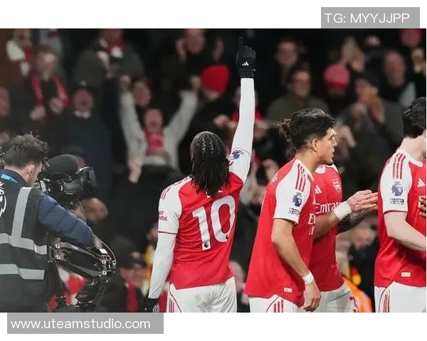 德甲精彩对决那不勒斯逆转阿森纳帽子戏法引爆全场热情