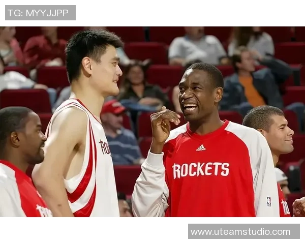 姚明穆托姆博对位的传奇对抗与篮球技术的较量分析