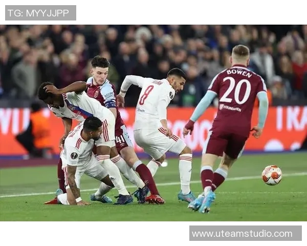 欧联杯精彩对决那不勒斯逆转里昂全场沸腾瞬间回顾