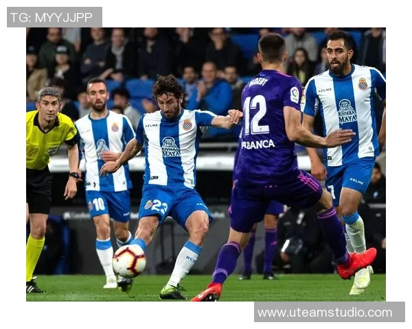 西甲激战：莱比锡与马竞战成平局神奇扑救点燃全场热情