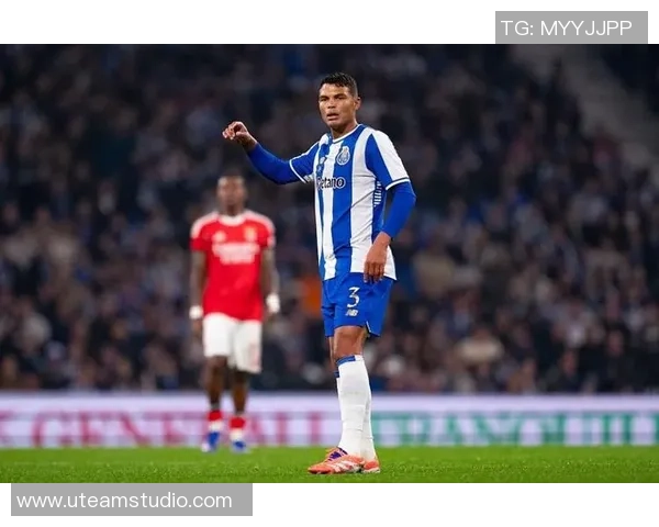 德甲激战莱比锡逆转波尔图红牌争议引发全场热议与集锦回顾 德甲激战莱比锡逆转波尔图红牌争议引发全场热议与集锦回顾