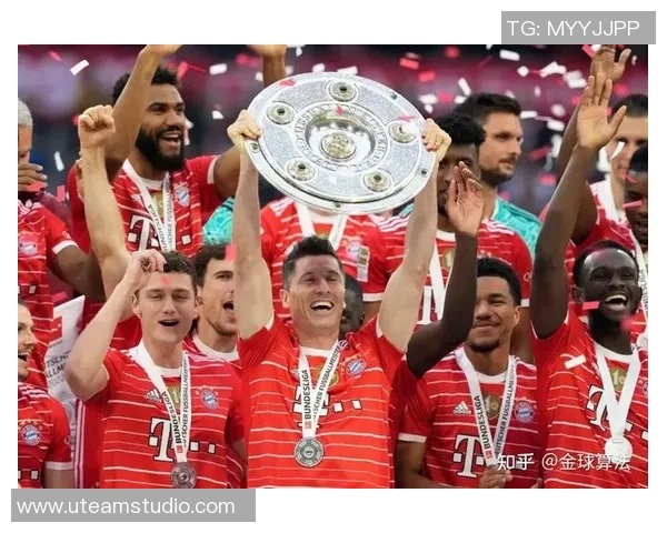 西甲经典对决：拜仁绝杀曼联引发全场狂欢历史冷门再现