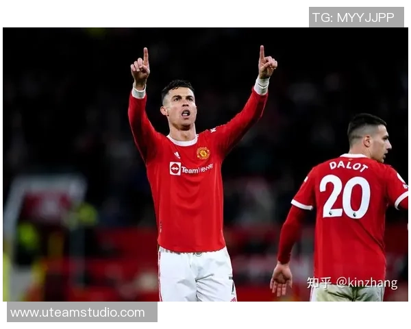 欧联杯激战AC米兰大胜曼联红牌事件引发全场热议与转会传闻